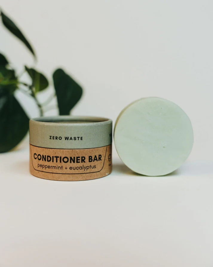 Peppermint + Eucalyptus Conditioner Bar with Travel Container (Vegan/Compostable)
